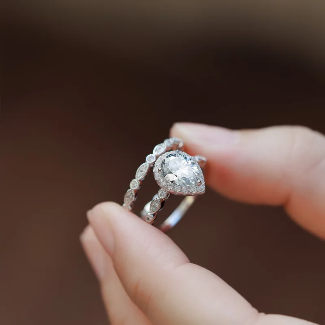 Elegant Pear Cut Moissanite Ring – Timeless Brilliance in 925 Silver