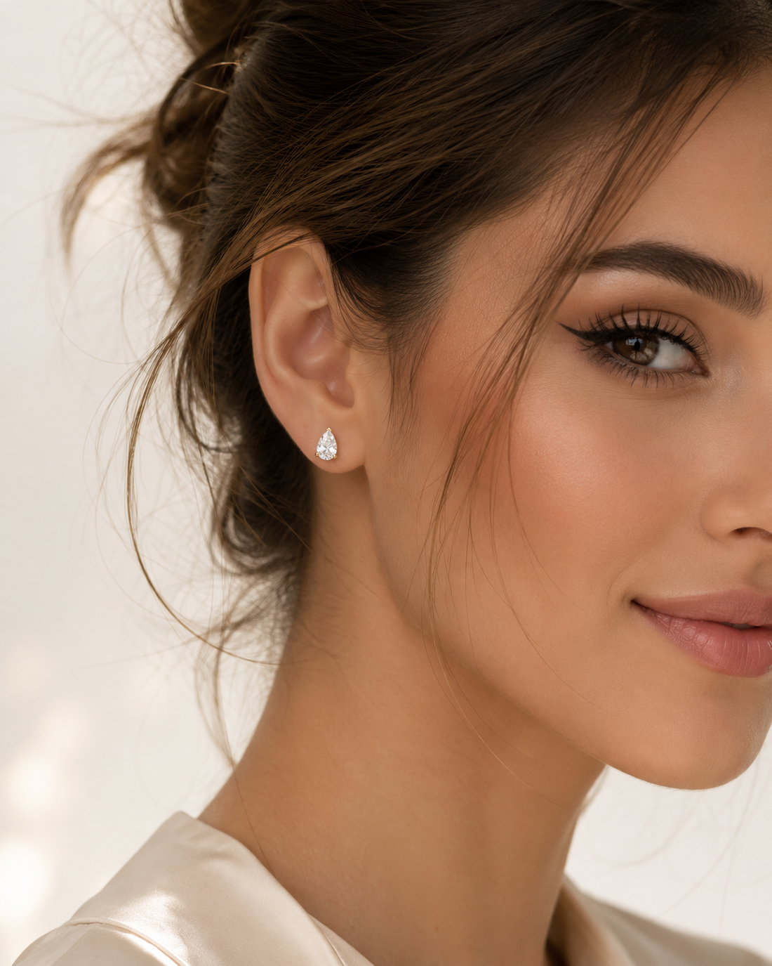 Éclat™ Pear Cut Moissanite Earrings
